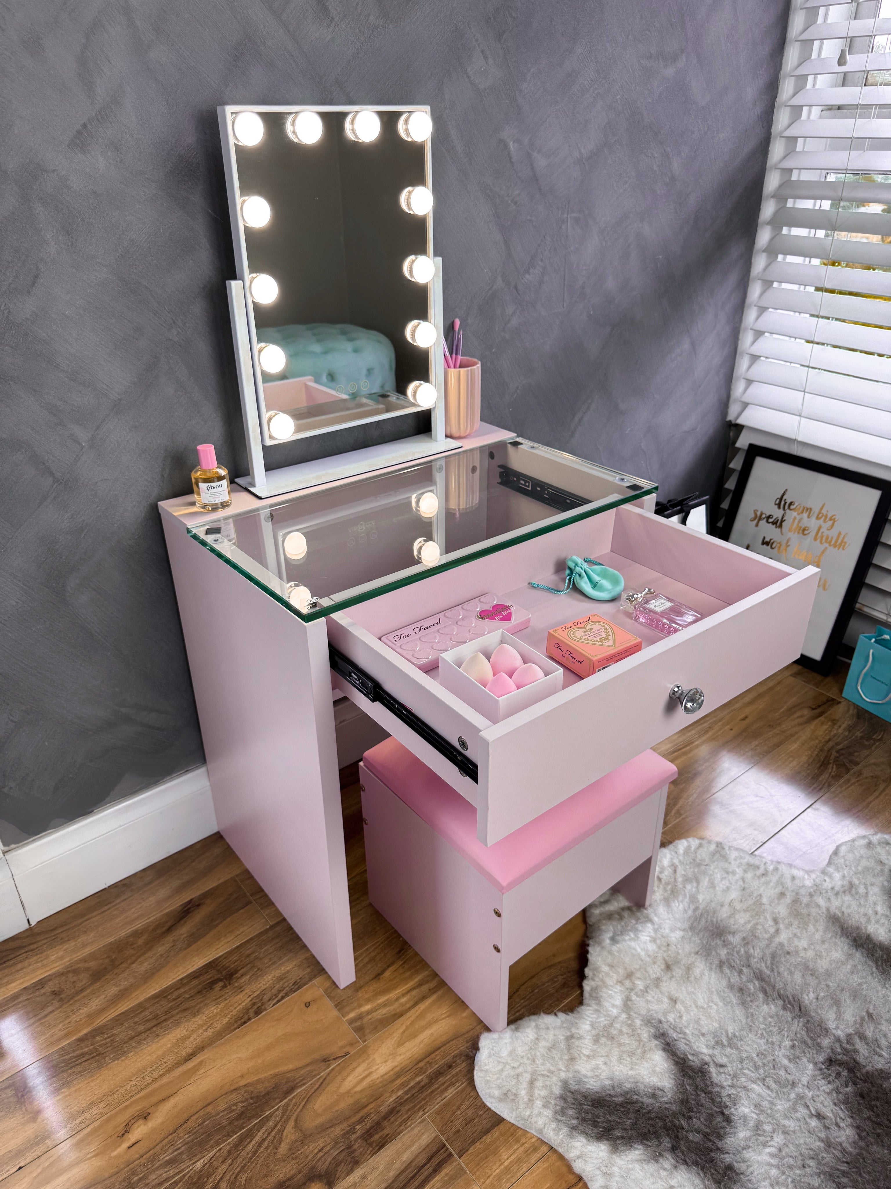 (SET) Pink Mini Vanity table & Chair "Bling Station"