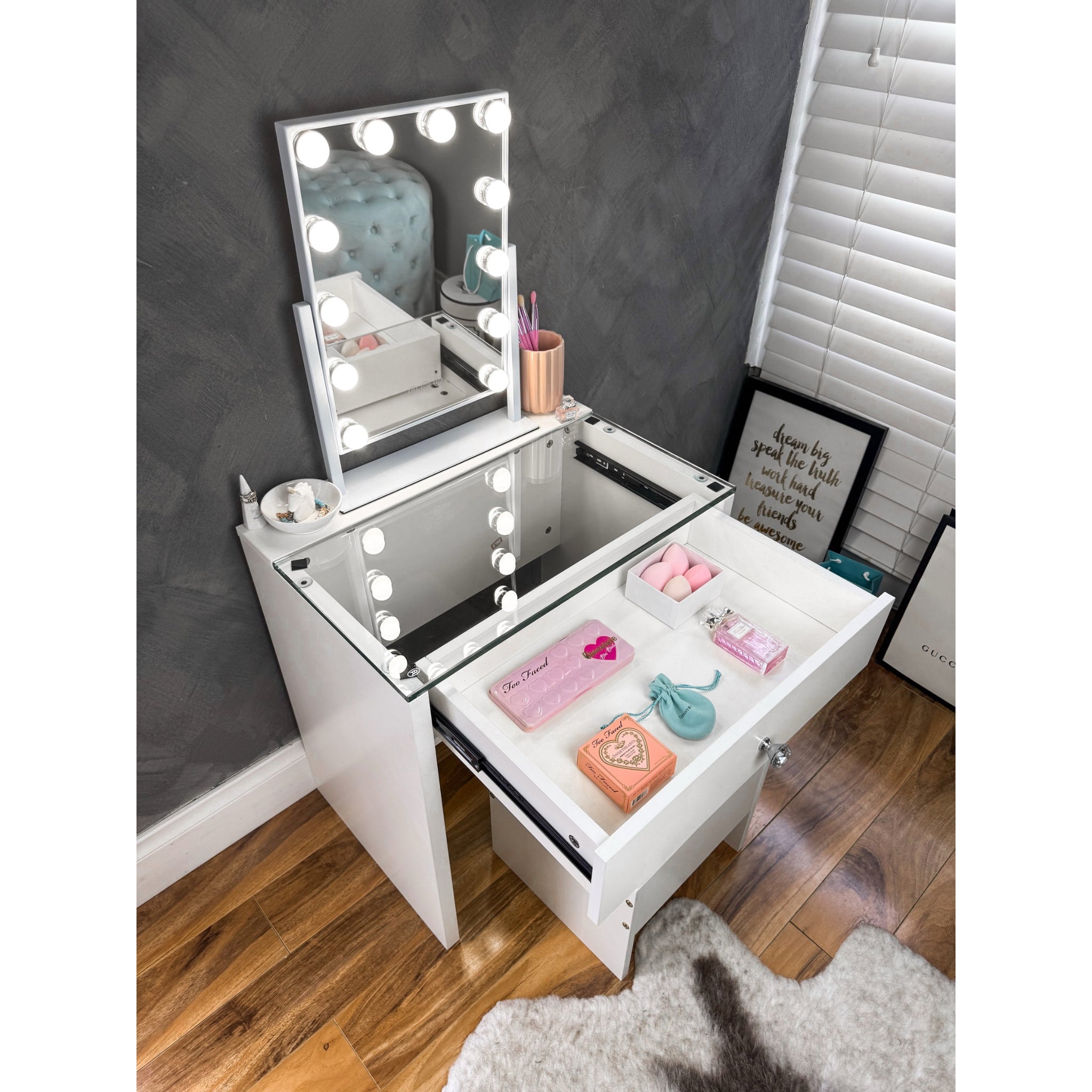 (SET) Pink Mini Vanity table, Mirror & Chair "Bling Station"