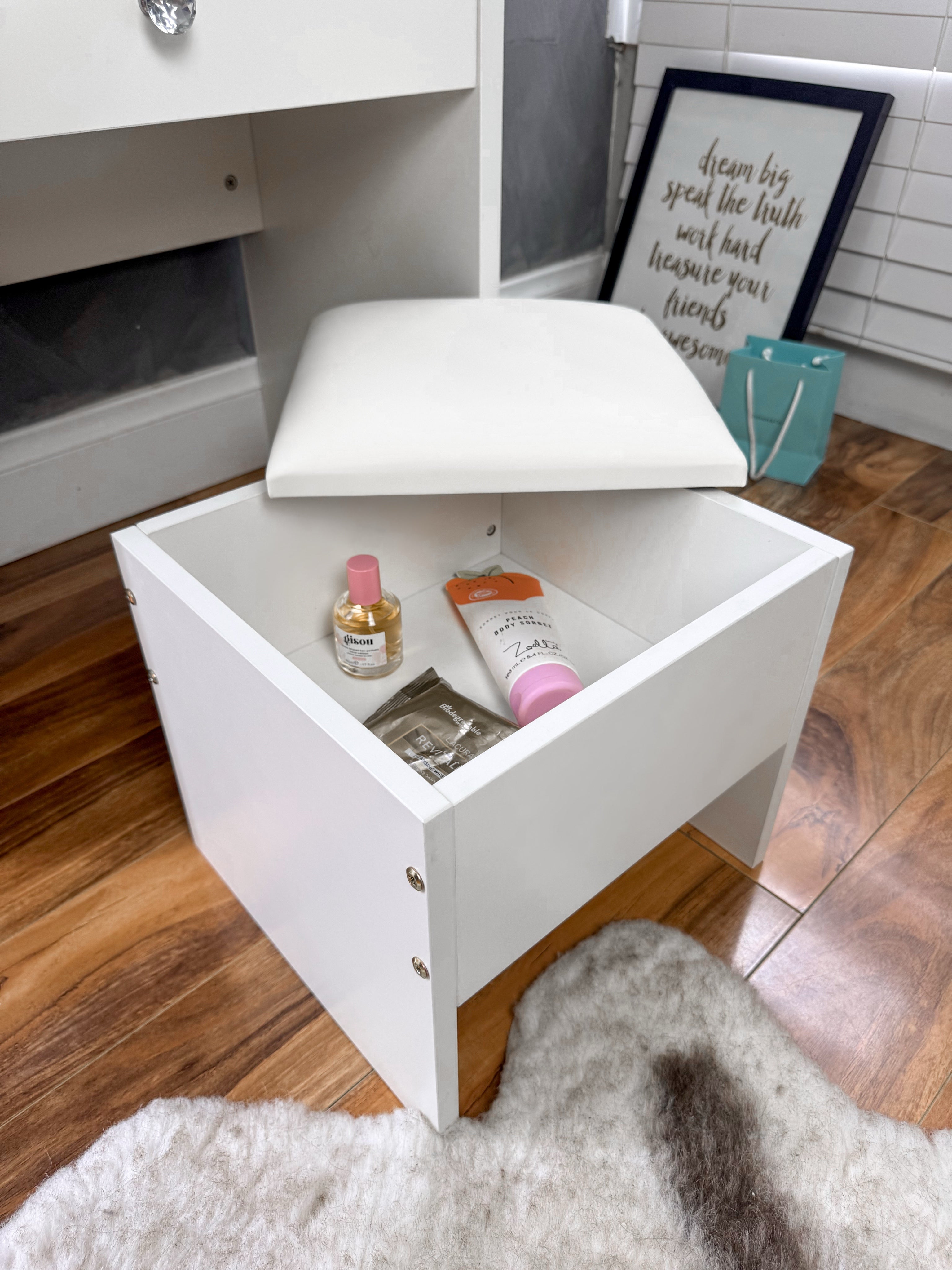 (SET) Pink Mini Vanity table & Chair "Bling Station"