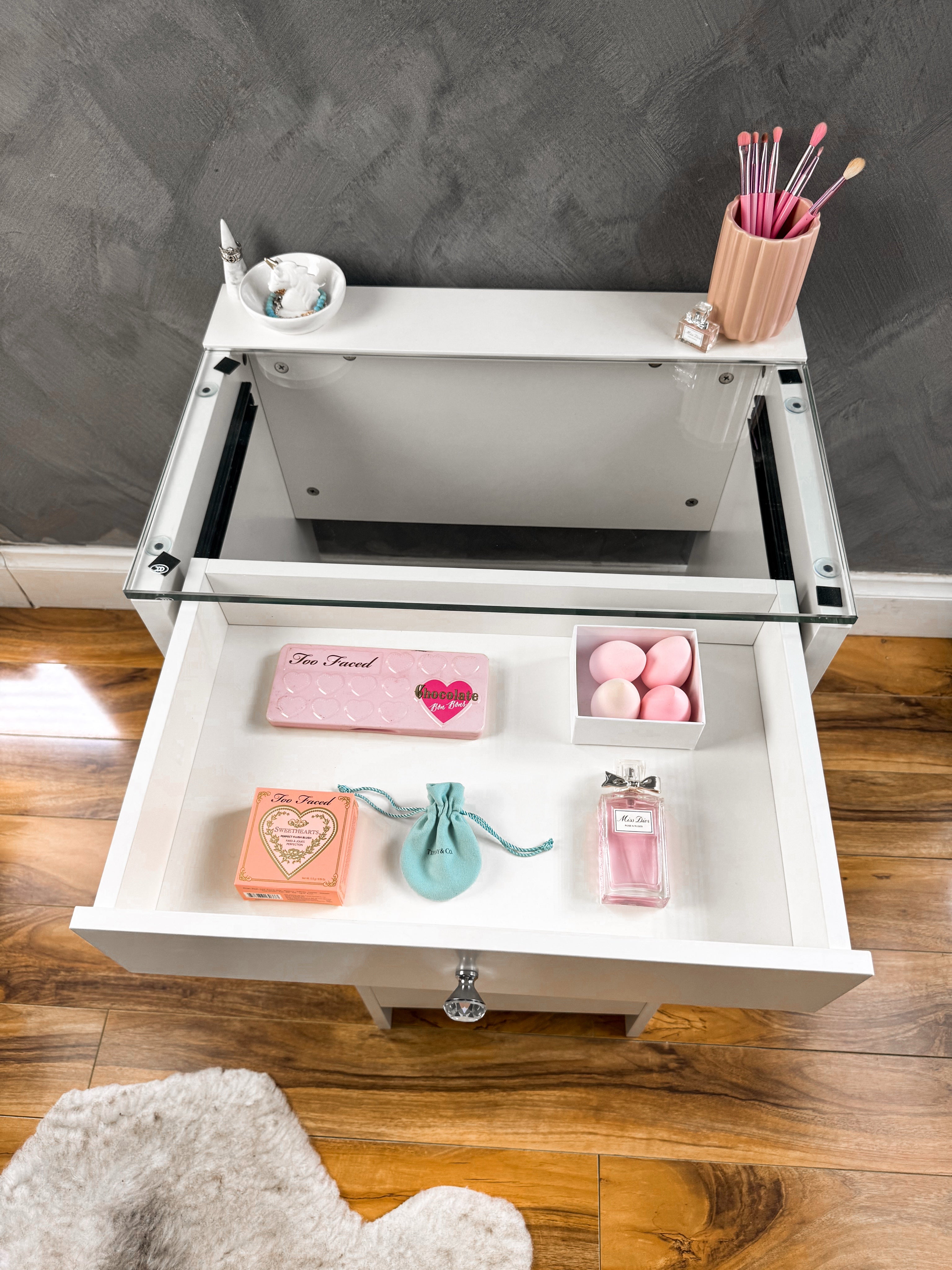 (SET) Pink Mini Vanity table & Chair "Bling Station"