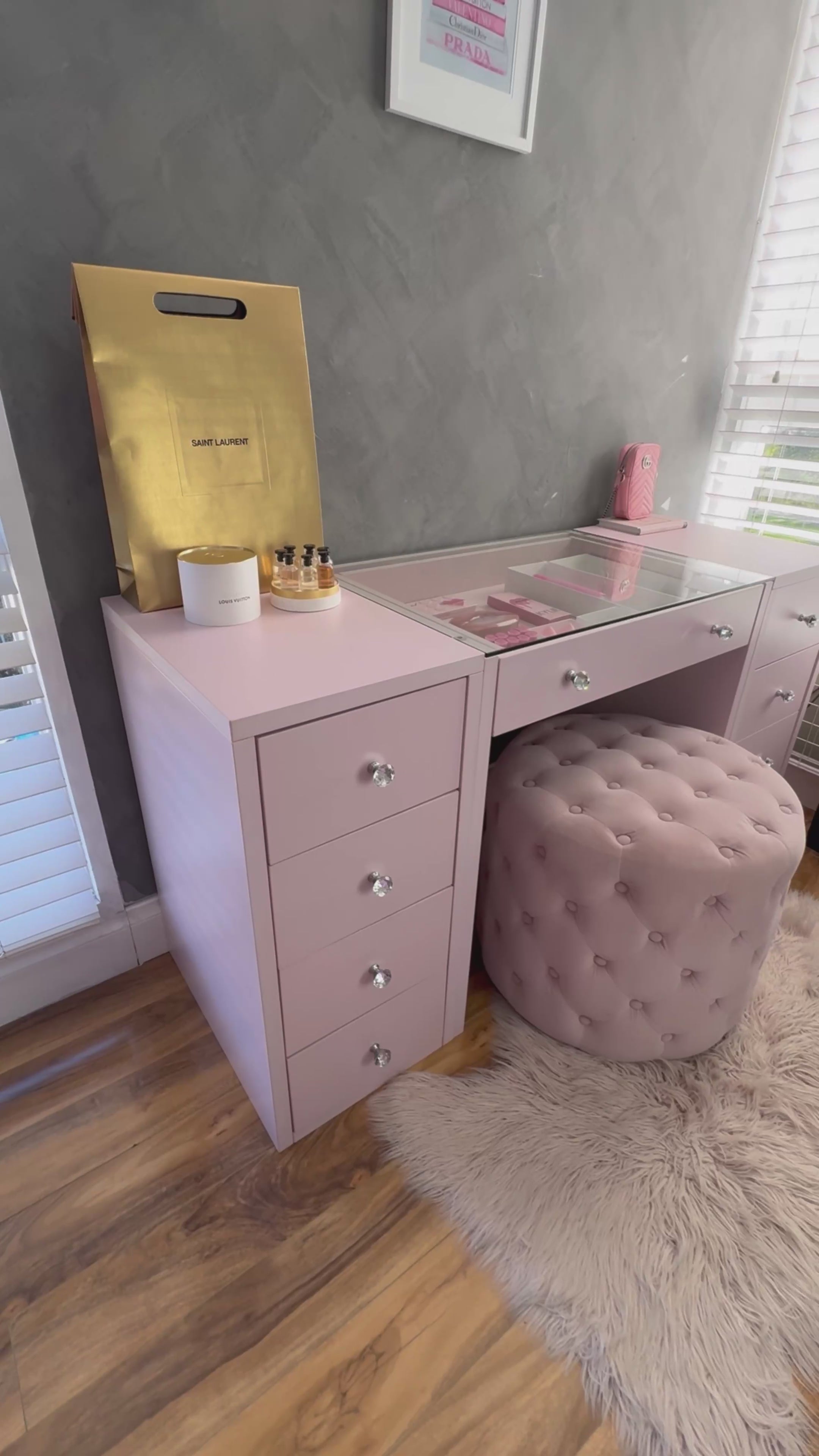 Table & 2 x Draw Set “Iconic" Pink